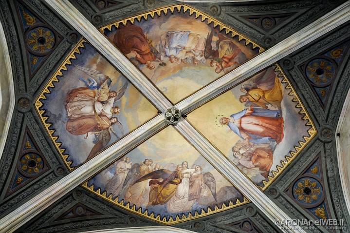 Chiesa di Santa Maria - soffitto navata centrale