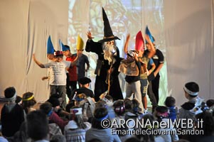 Spettacolo_AllaRicercadiNonnaNatura_AndreaLonghi_OratorioArona_20151011_EGS2015_32125_s