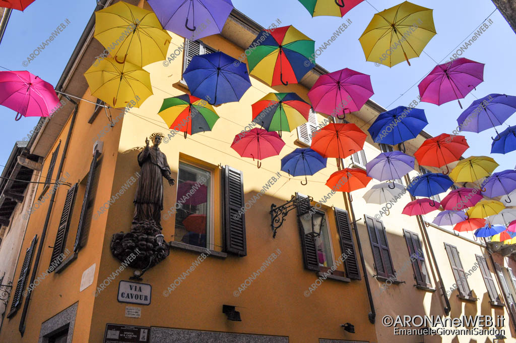 EGS2017_04870 | Il Sancarlino con gli ombrelli sospesi in Corso Cavuor