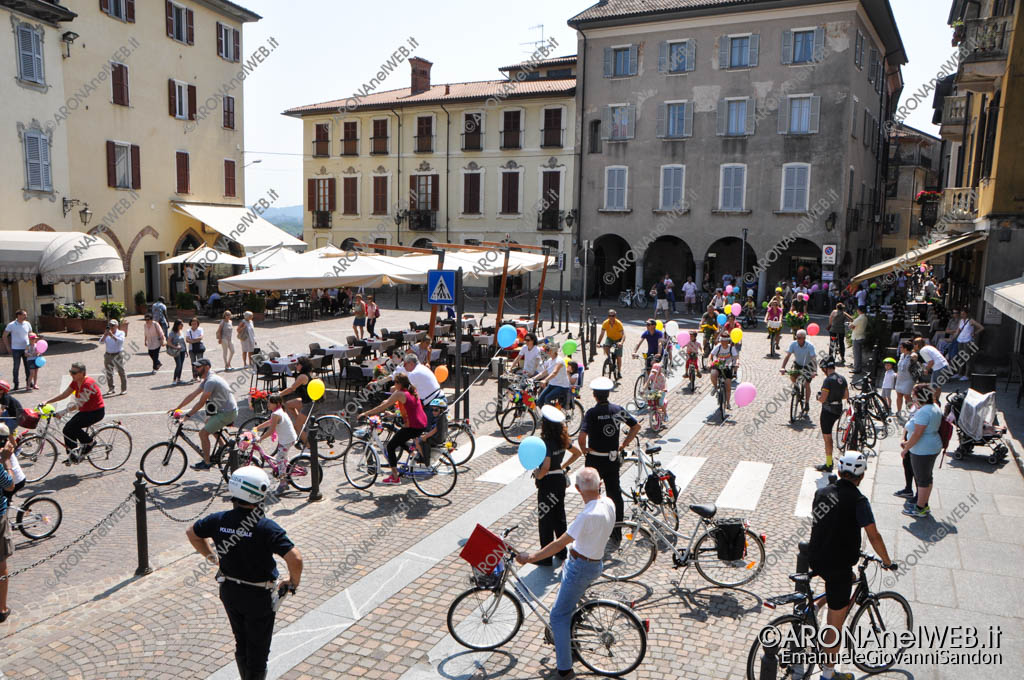 EGS2017_15808 | Biciclettata in Fiore 2017, l'arrivo in Piazza del Popolo