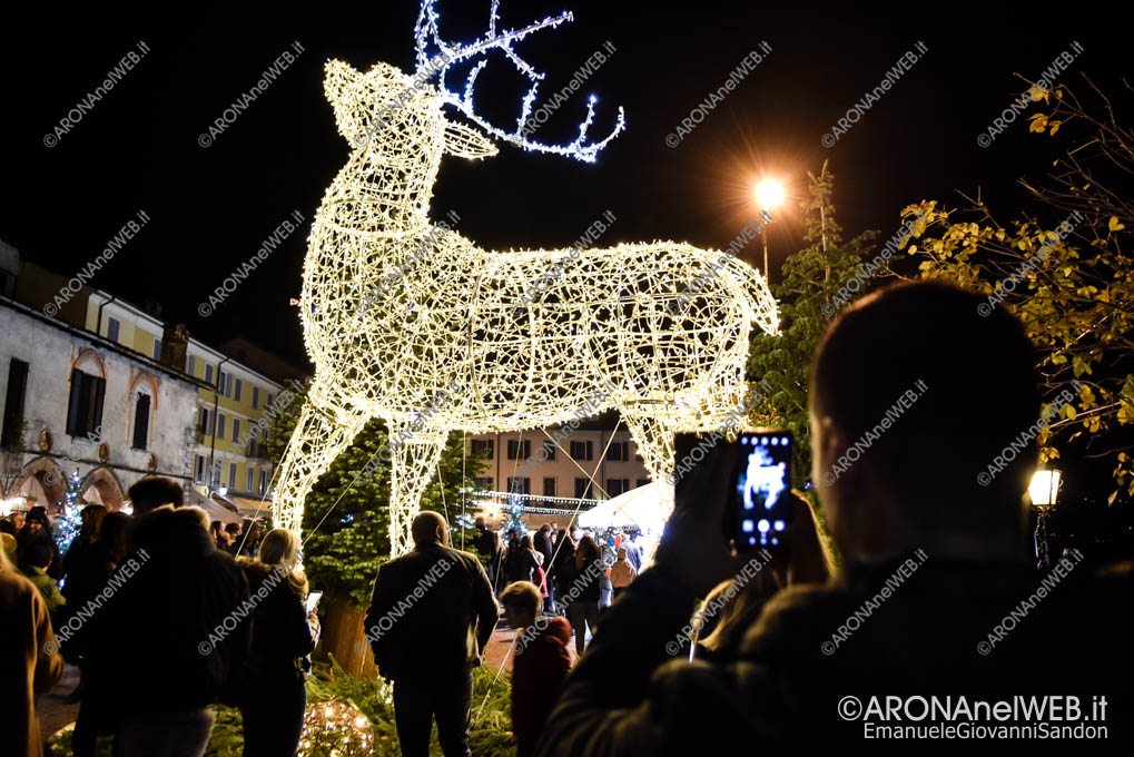EGS2018_40927 | La renna gigante nel bosco incantato di piazza del Popolo