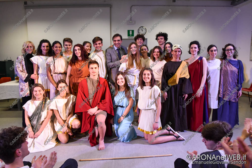 EGS2019_01654 | Gruppo teatrale "My Fermi" - La Notte Nazionale del Liceo Classico al Fermi di Arona