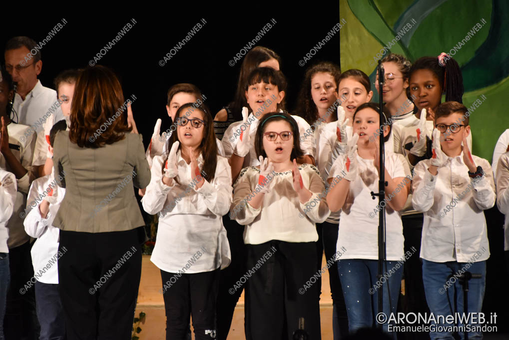 EGS2019_14596 | Premiazione concorso "La Gioia di Donare" - 1° Classificati, Classe V primaria e allievi corso musicale dell'IC di Romagnano Sesia