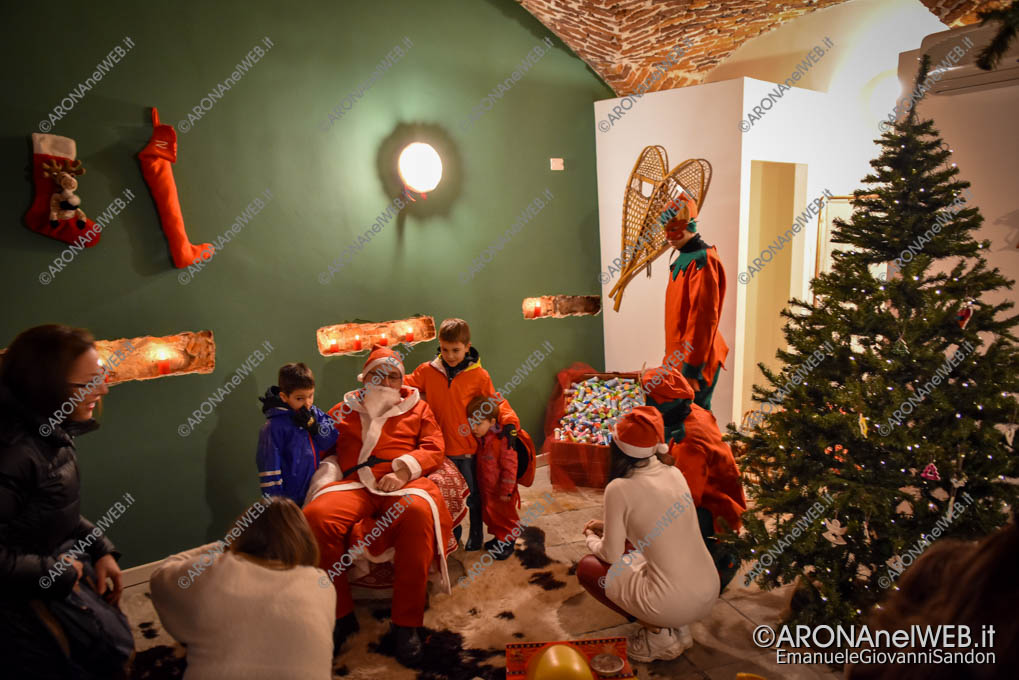EGS2019_41895 | La casa di Babbo Natale in Via Bottelli ad Arona