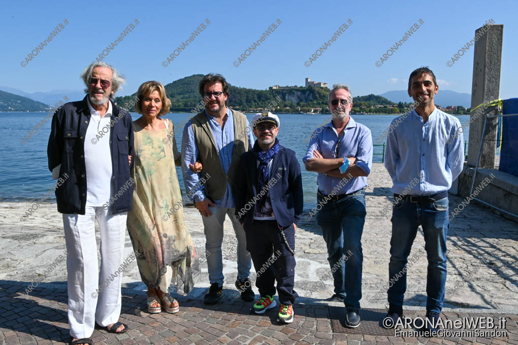 EGS2020_11710 | Il cast dello spettacolo sull’acqua “Un tagliatore di teste sul Lago Maggiore"