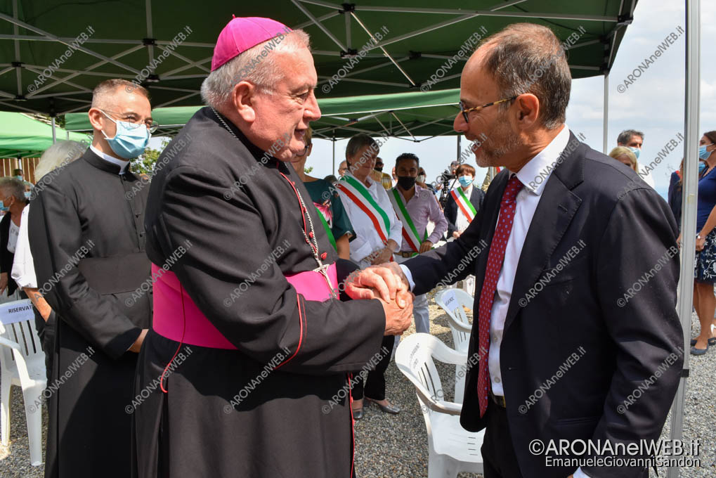 EGS2021_13856 | Mons. Brambilla saluta il prefetto Francesco Garsia