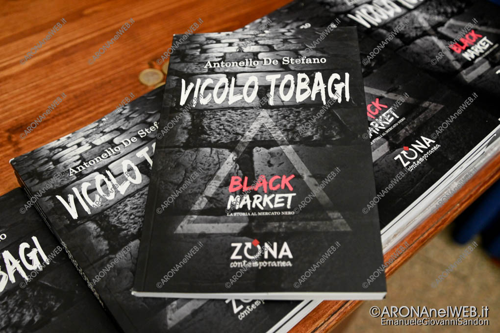 EGS2021_21051 | Il libro "Vicolo Tobagi" di Antonello De Stefano