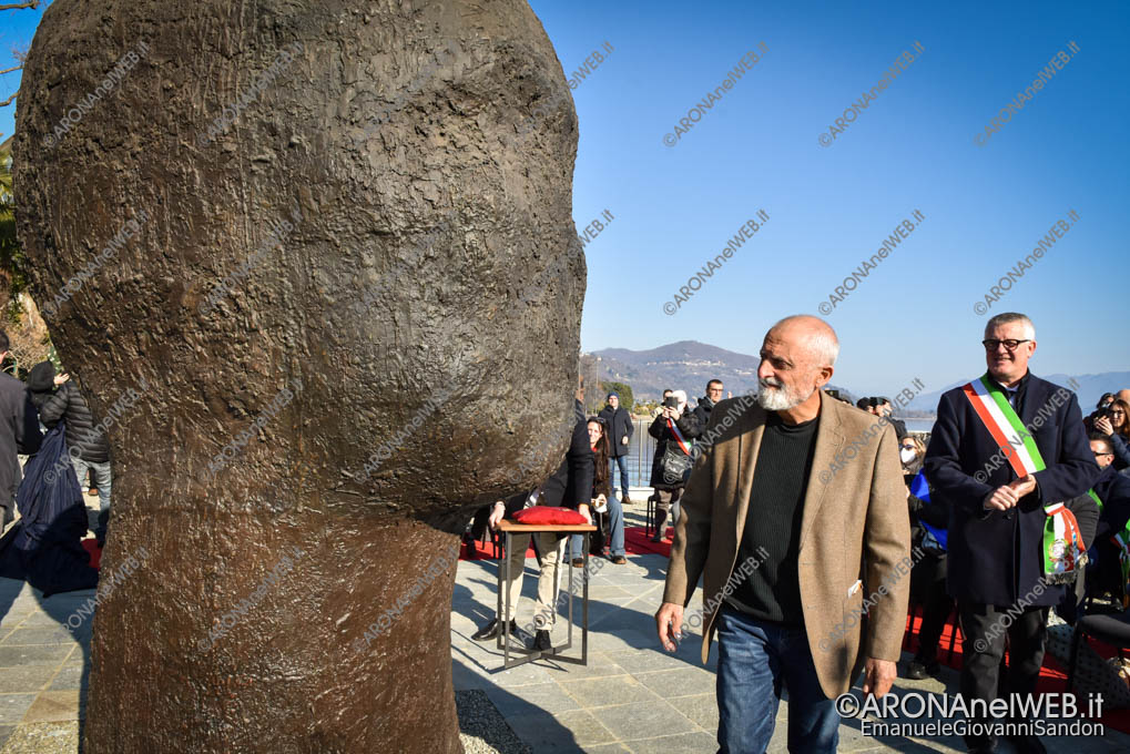 EGS2022_01245 | Meina, inaugurata la scultura "A Head for Meina"