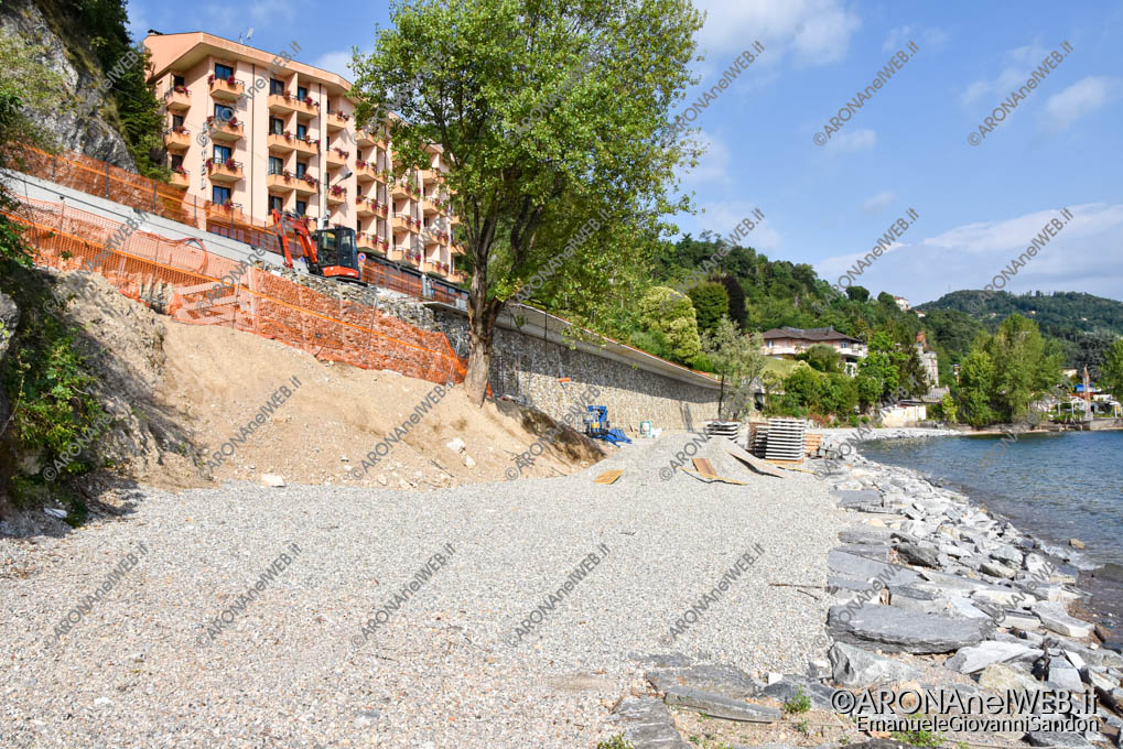 EGS2022_12355 | 26 giugno 2022 - Spiaggia delle Rocchette, i lavori del nuovo muro e la realizzazione della pista ciclopedonale a sbalzo