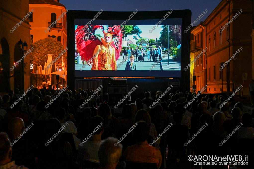 EGS2022_16814 | Cinema all'aperto in Piazza San Graziano ad Arona