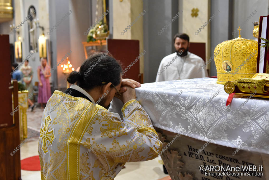 EGS2022_18045 | Mons. Symeon Cossec ordina diacono Padre Efrem al Monastero Ortodosso di Arona
