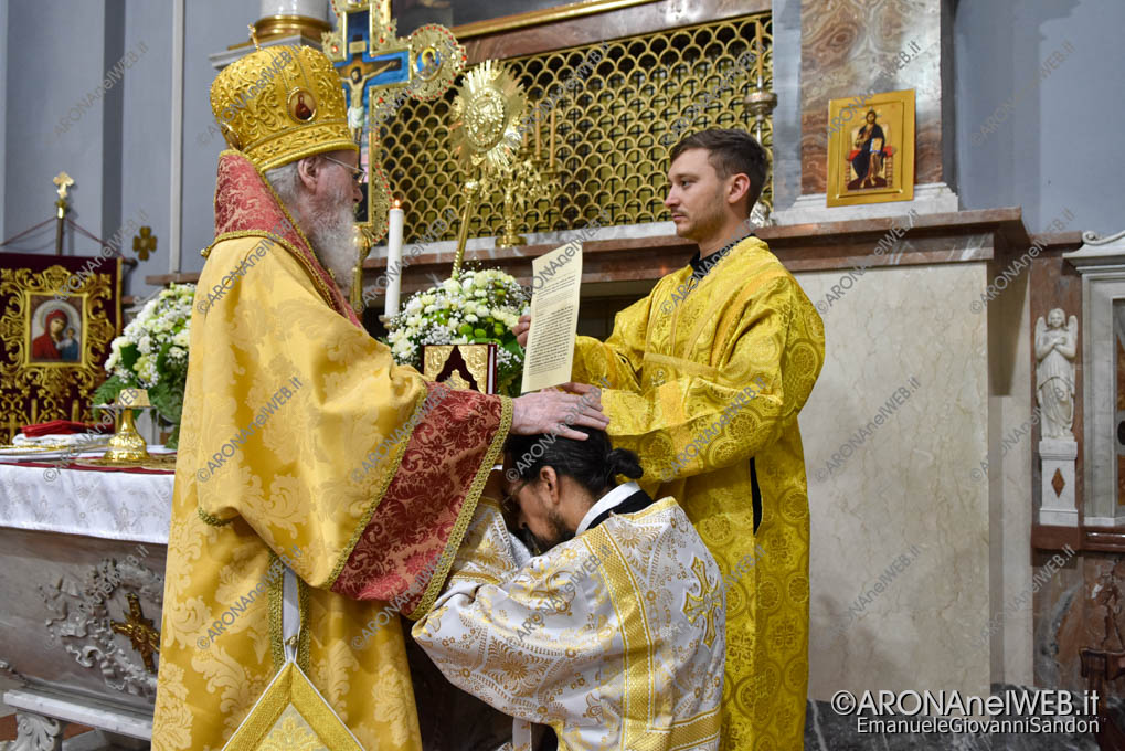 EGS2022_18051 | Mons. Symeon Cossec ordina diacono Padre Efrem al Monastero Ortodosso di Arona