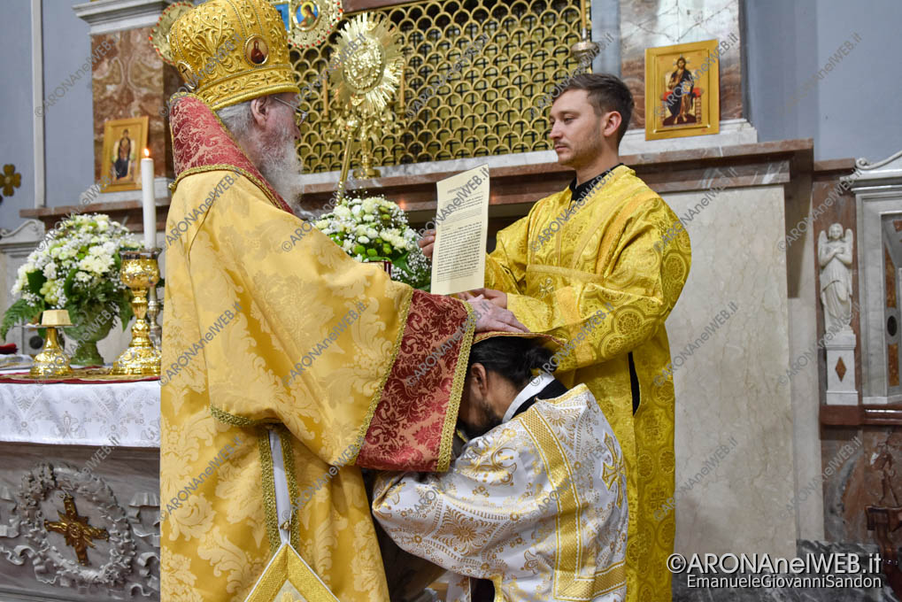 EGS2022_18055 | Al Monastero Ortodosso di Arona mons. Symeon Cossec ordina diacono Padre Efrem