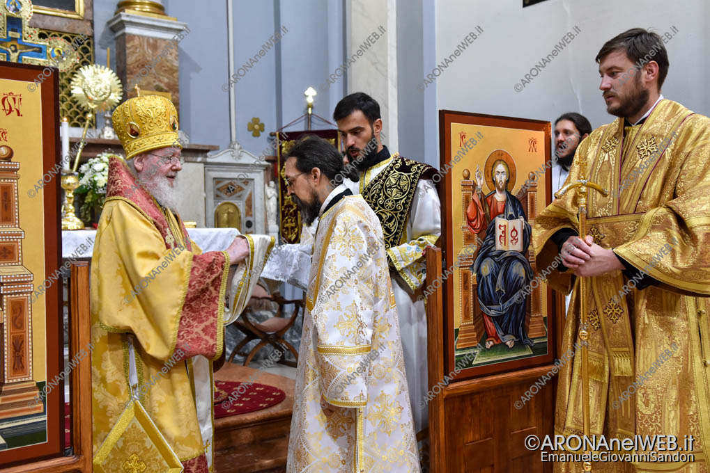 EGS2022_18066 | Mons. Symeon Cossec ordina diacono Padre Efrem al Monastero Ortodosso di Arona