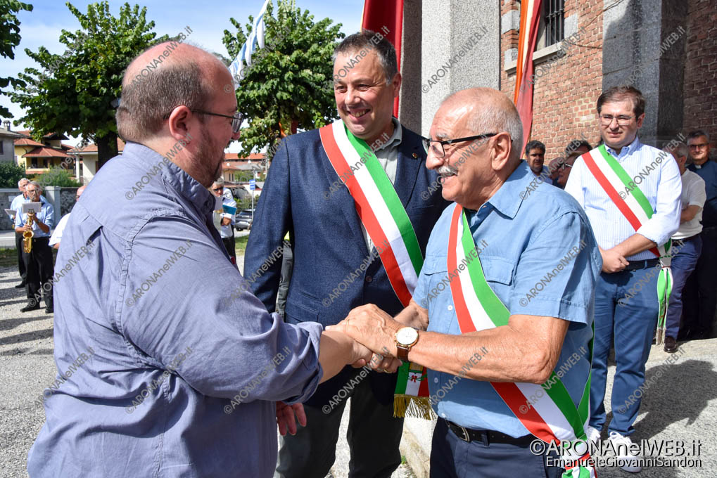 EGS2023_29479 | Don Antonio Oldani con il sindaco di Divignano Luciano Carlana e il vicesindaco di Agrate Conturbia Marco Zonca