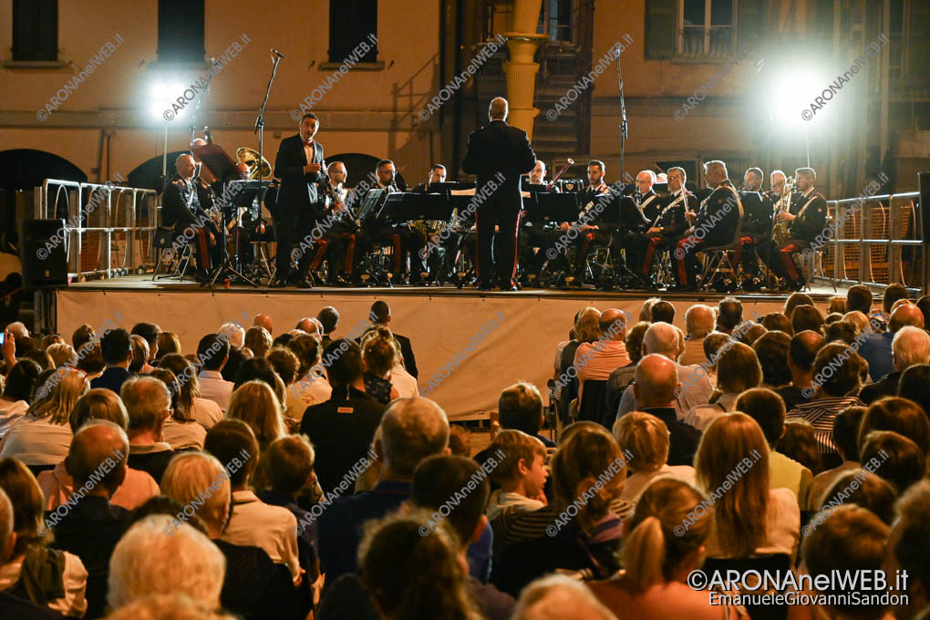 EGS2023_30181 | Arona Città Teatro 2023 - Pinocchio e la sua favola con Corrado Oddi e la Fanfara dei Carabinieri