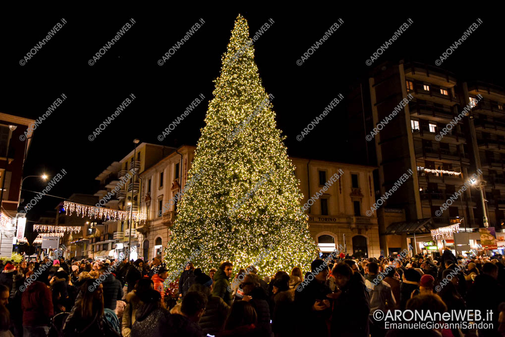 EGS2023_41224 | Cerimonia di accensione dell’Albero di Natale ad Arona