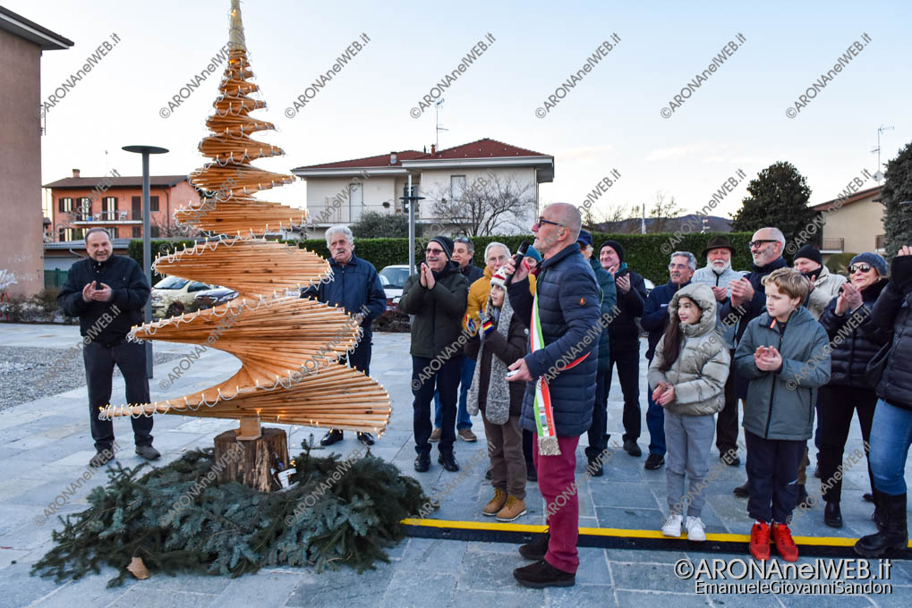 EGS2023_42043 | OIeggio Castello accensione dell'albero in piazza Comolli