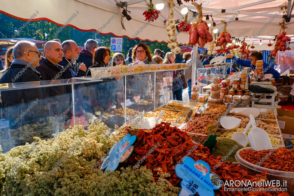EGS2026_52540 | Arona, tre giorni con il Mercato Europeo sul lungolago