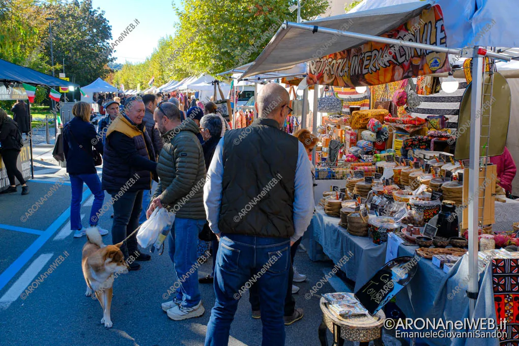 EGS2026_52552 | Arona, tre giorni con il Mercato Europeo sul lungolago