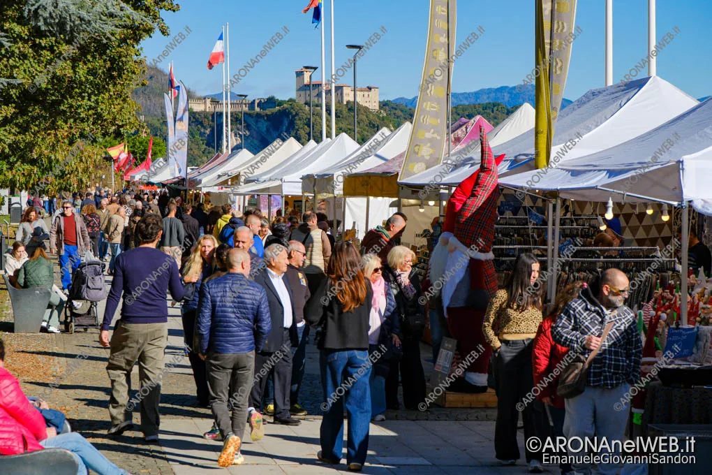 EGS2026_52607 | Arona, tre giorni con il Mercato Europeo sul lungolago