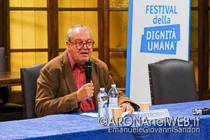 Incontro_FestivaldellaDignitaUmana_SilvanoPetrosino_20261007_EGS2026_50671_s